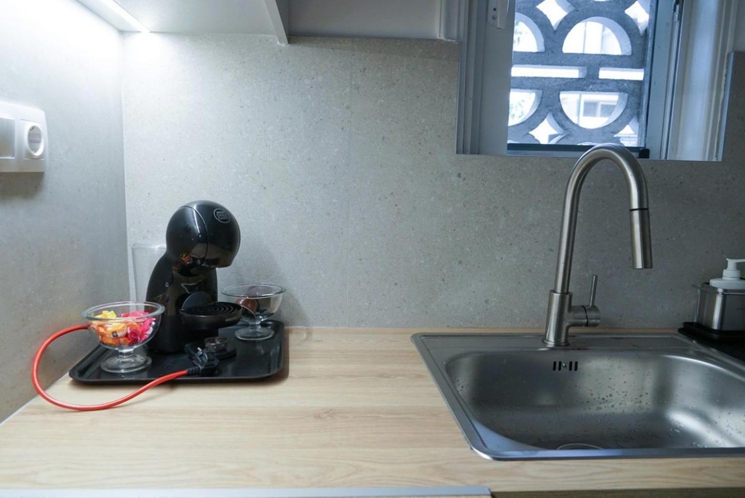 Comfy Studio Apartment Very Close To City Centre أثينا المظهر الخارجي الصورة